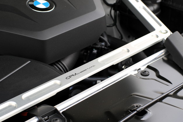Studie BMW CPM G30 G31 フロントストラットブレース 1.JPG
